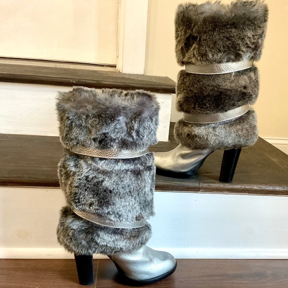 MICHAEL KORS CARLIE METALLIC GUN METAL SLIP ON FAUX FUR LEATHER HIGH HEELS SZ 8 - Picture 2 of 16